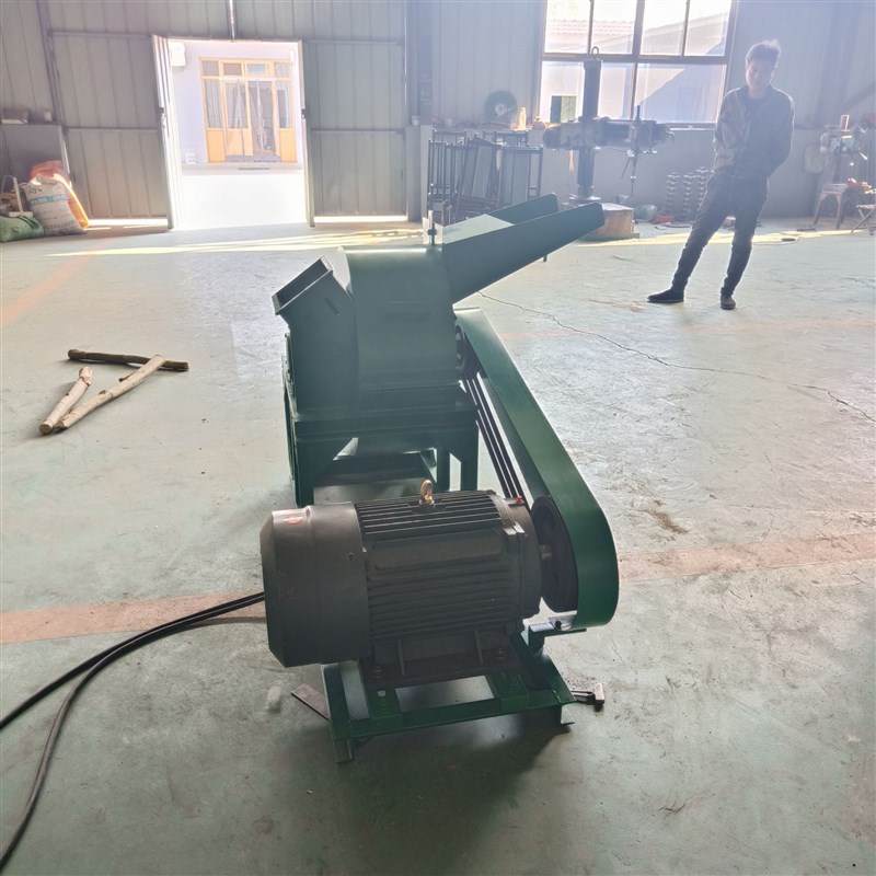 木材木头粉碎机超大功率碎枝机秸秆树枝粉碎机果园树枝树叶破碎机