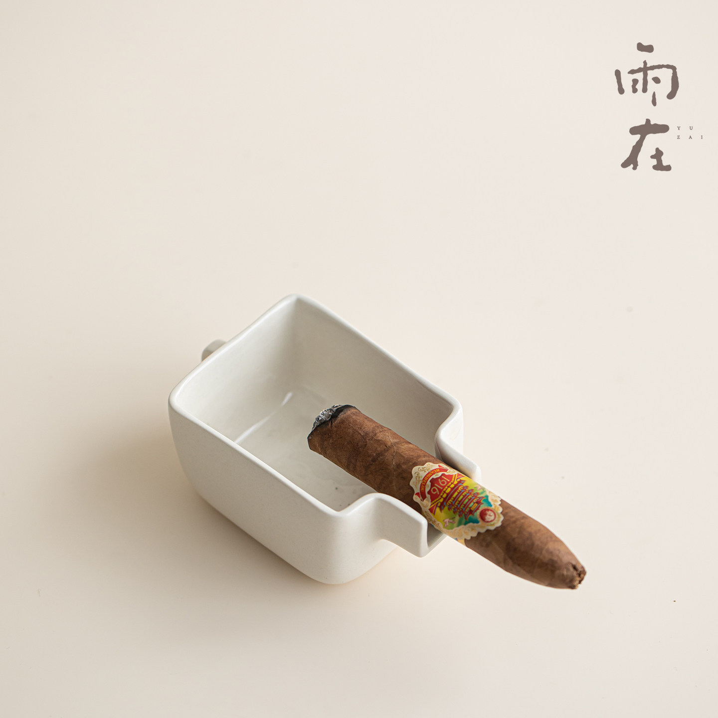 雨在草木灰陶瓷家用小号建水洗水简约时尚烟灰缸雪茄专用烟缸烟皿,餐饮具,茶台废水/渣桶,淘宝优惠券,粉丝福利购,淘宝优惠卷