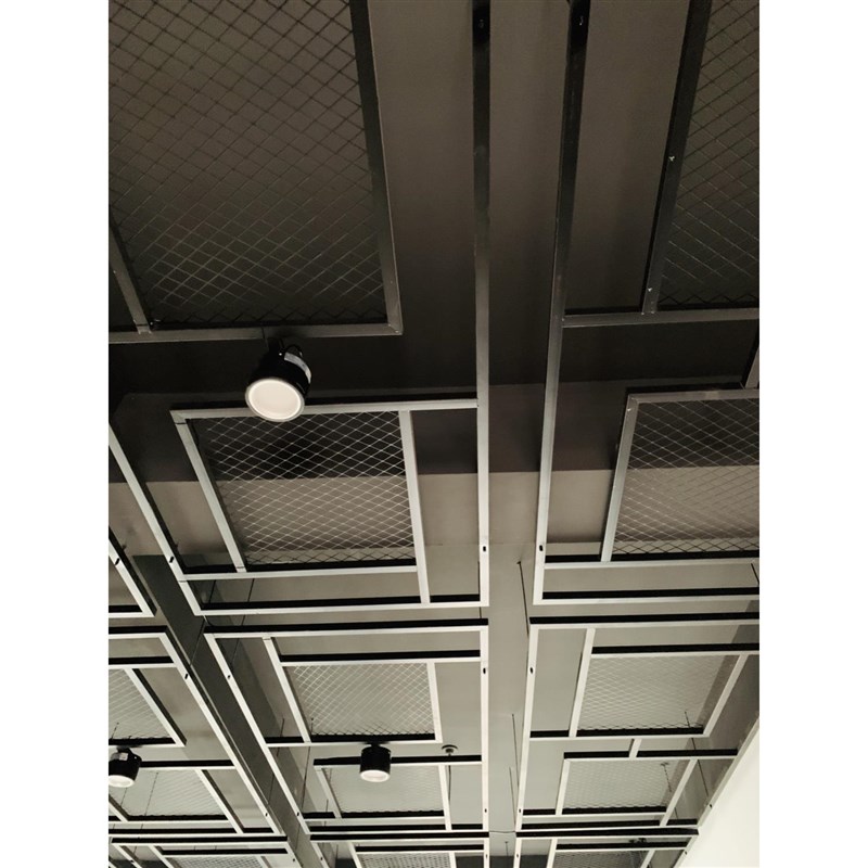 铁艺网格照片墙网片上墙网架工业风吊顶隔断铁网装酒吧屏风吊顶1