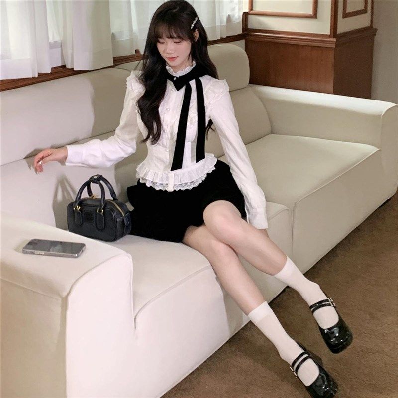 越韩小鱼 罗马假日 法式千金蝴蝶结长袖蕾丝衬衫T丝绒半裙两件套