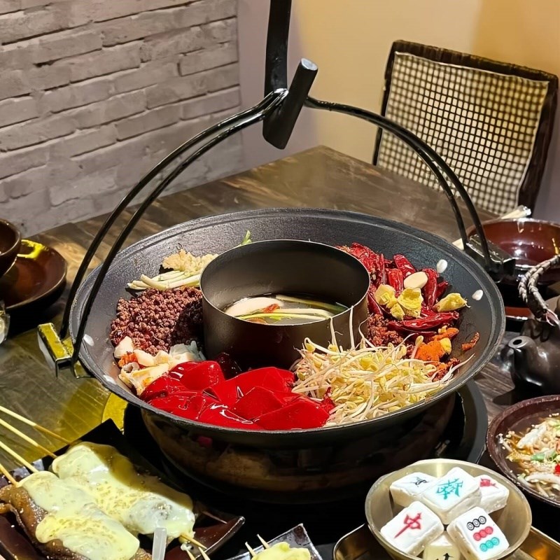 铸铁提手鸳鸯子母吊锅火锅老式地摊火锅地锅N鸡鱼吊烧锅生铁干锅