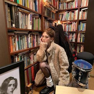 羊羔毛外套女秋冬季2025新款皮草奶茶啵啵慵懒外套仿皮草外套