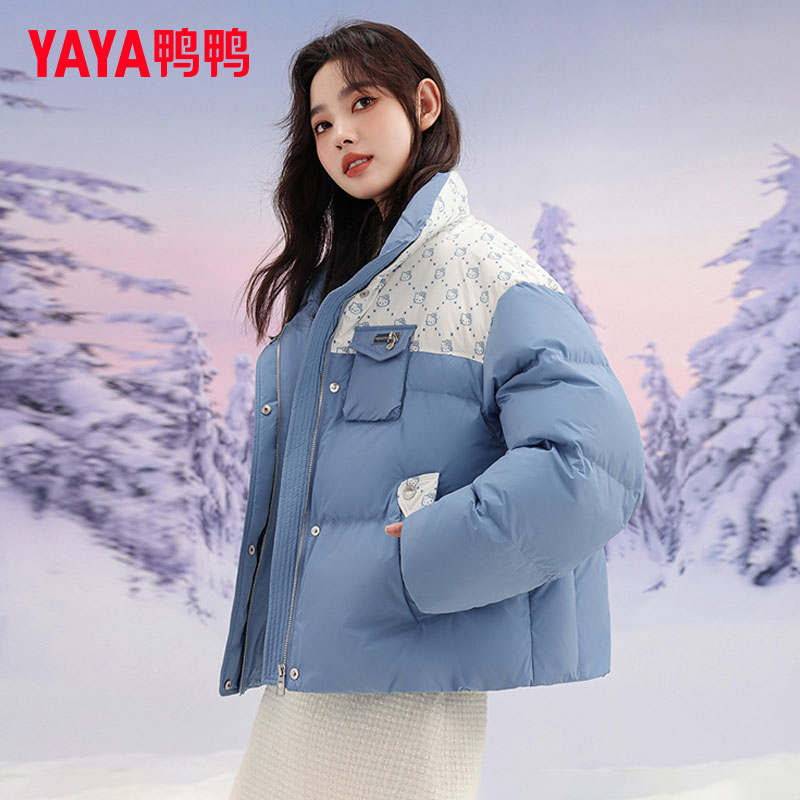 鸭鸭羽绒服2025新款短款女撞色拼接印花面包服潮休闲时尚羽绒外套