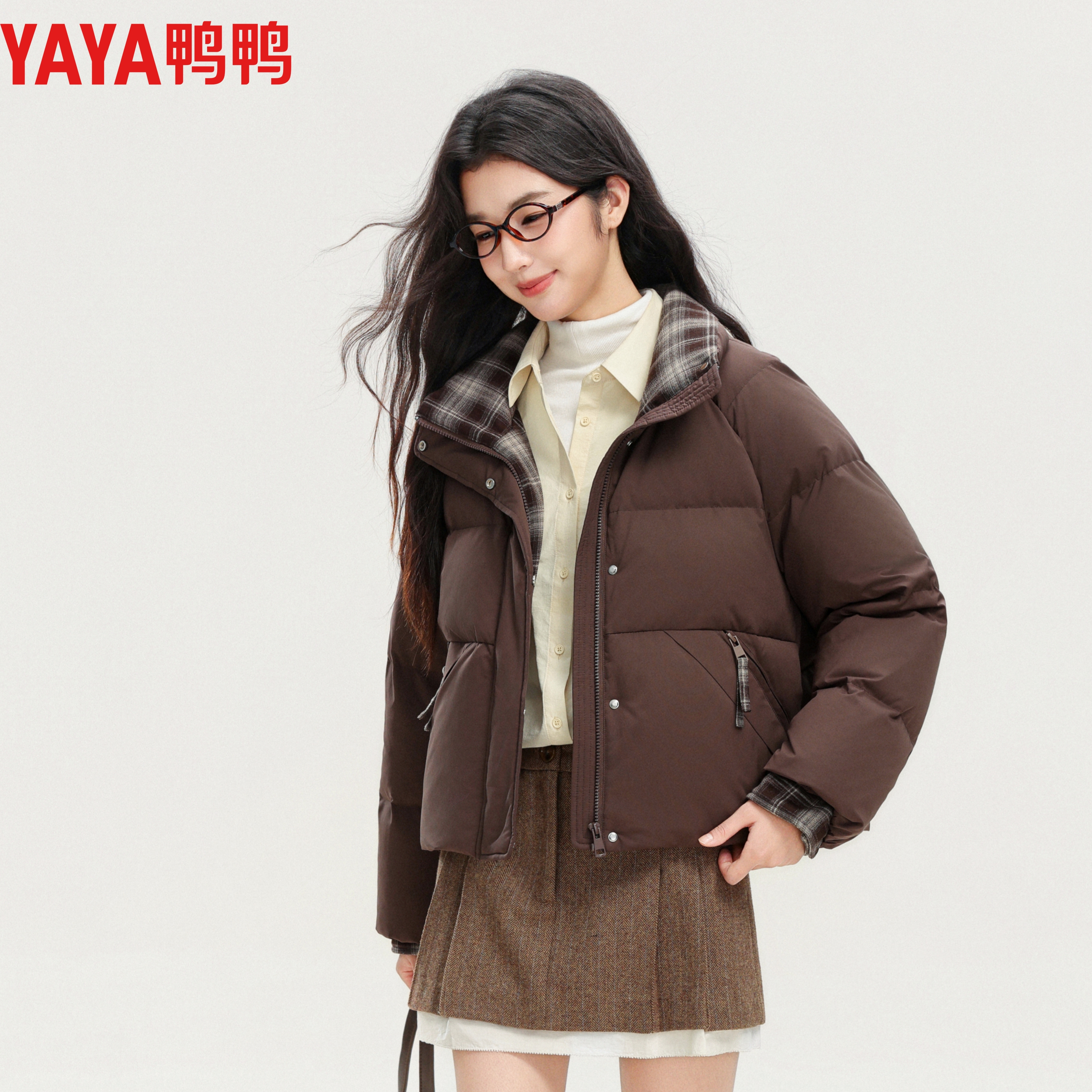 鸭鸭立领羽绒服女士短款休闲