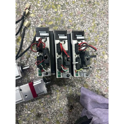 MHMD042G1U马达电机驱动器MBDHT2510E数量两