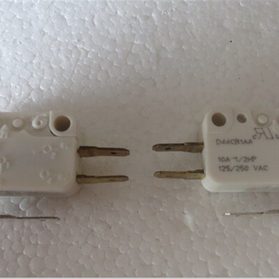 进口CHERRY 樱桃微动开关 D44CR1AA 10A250VA行程开关 现货