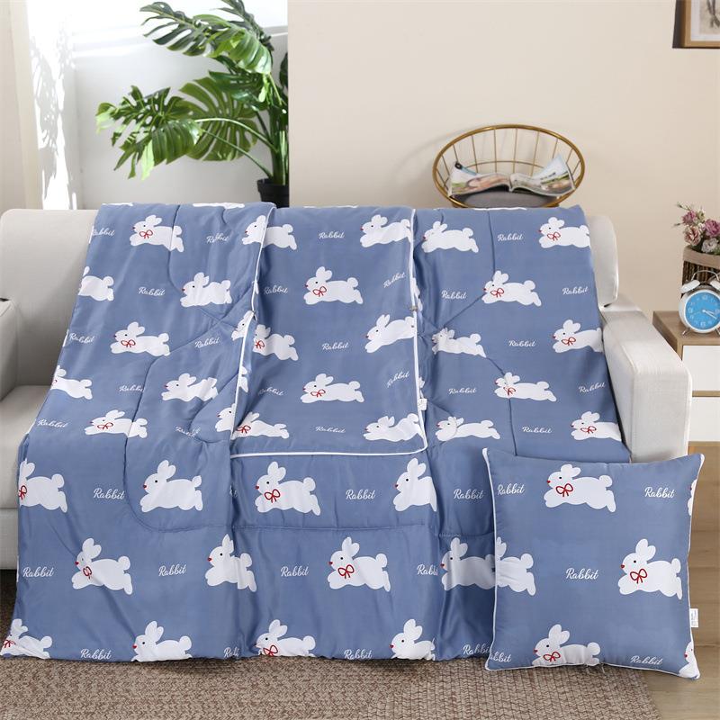 大号成人被抱枕被子两用车载靠垫靠枕折叠空调被午休被车内用品