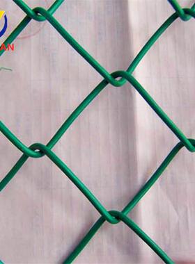 场绿色包塑勾花网隔用离护栏网球的丝网带立钢柱整套球场专用