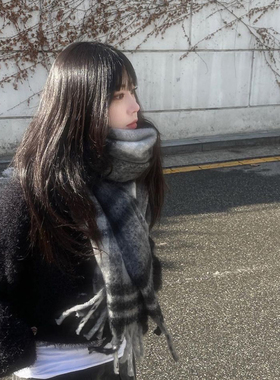 冷淡风~加厚软糯马海毛围巾女A秋冬季保暖气质高级感黑灰色披肩韩