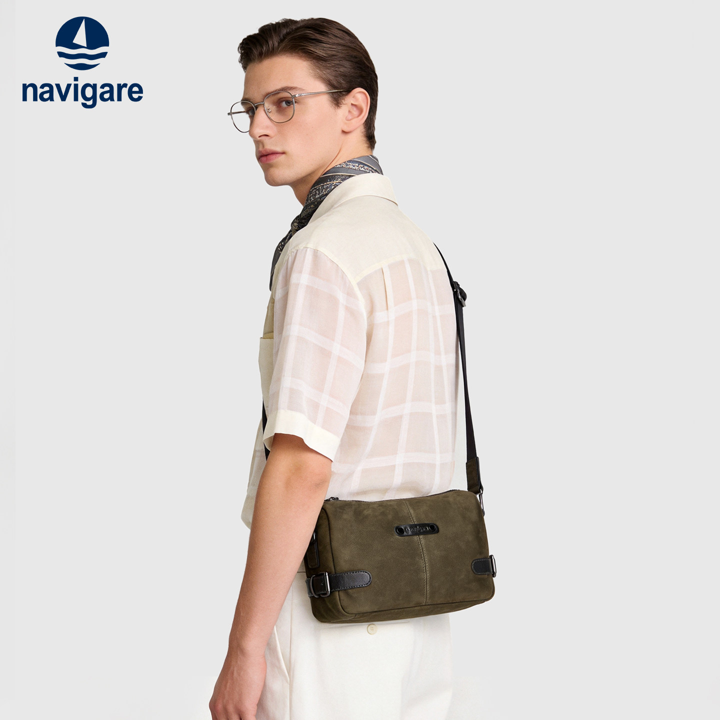 Navigare意大利小帆船2026新款男士大容量皮质斜挎包单肩包通勤