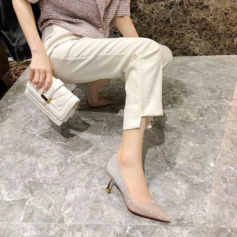 婚鞋女新娘鞋2024新款宴会水晶鞋尖头细跟伴P娘单鞋女十八岁高跟