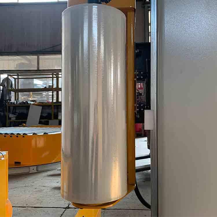 山东50cm缠绕膜LLDPE纸箱包装膜工业拉伸膜