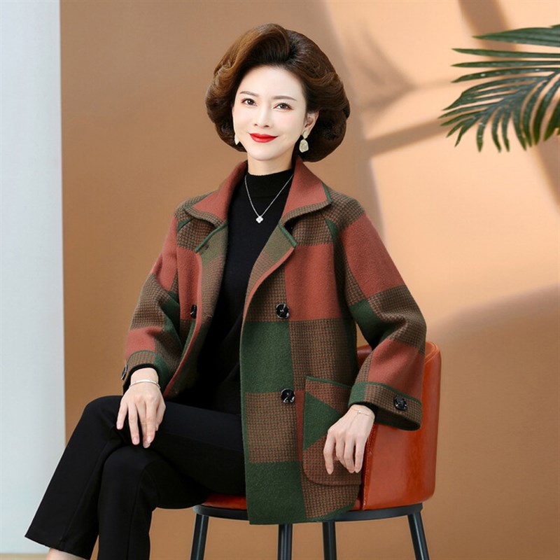 中老年女装新款羊毛开衫老年人秋季冬上衣洋气妈妈春装外套50岁