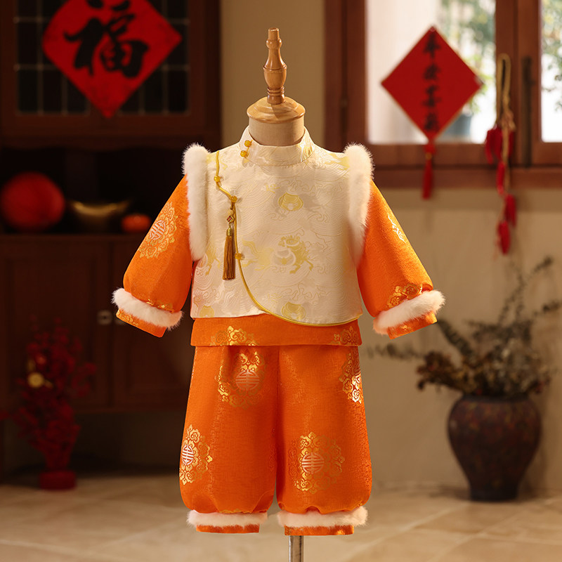 周岁礼服男宝宝冬季2025新款拜年服男童中式抓周男宝过年服国风冬