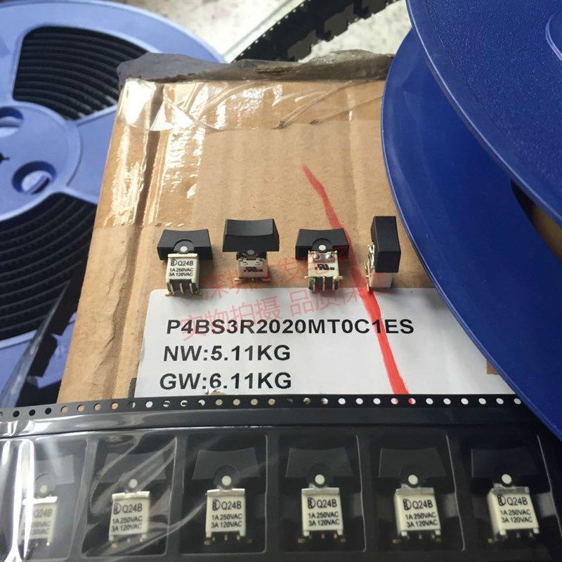 原装台湾德利威P4BS3R2020MT0C1ES船型开关贴片3脚3档钮子Q24B