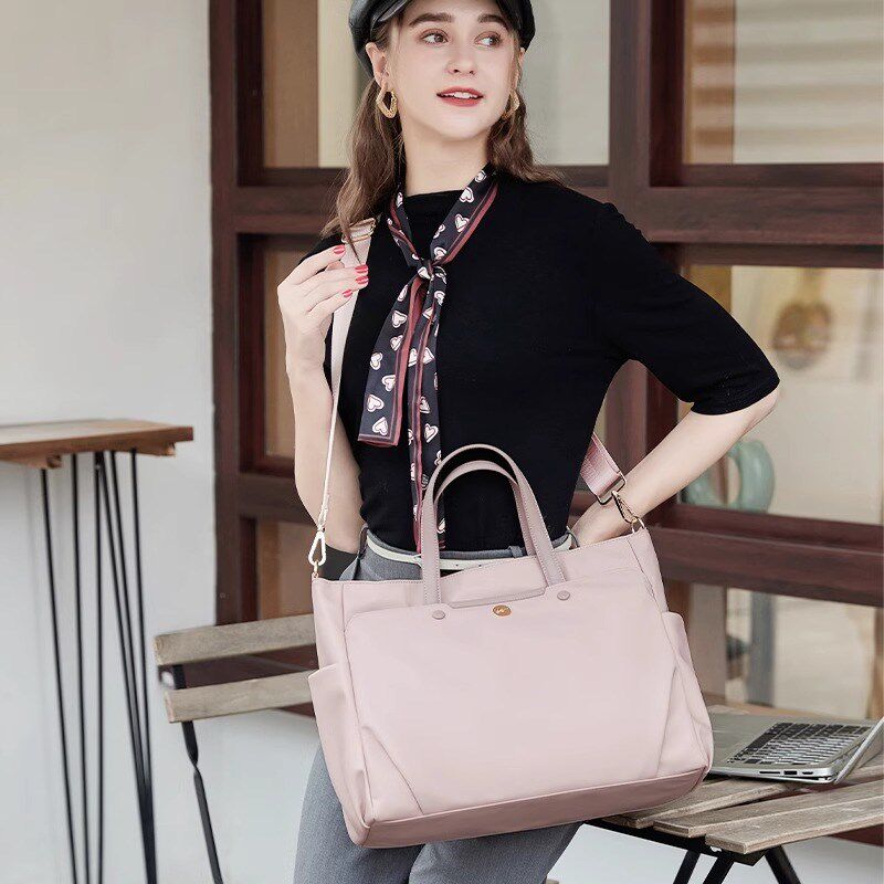 2024新款女士商务手提公文包a4文件通勤笔记本电脑多分隔层高级感