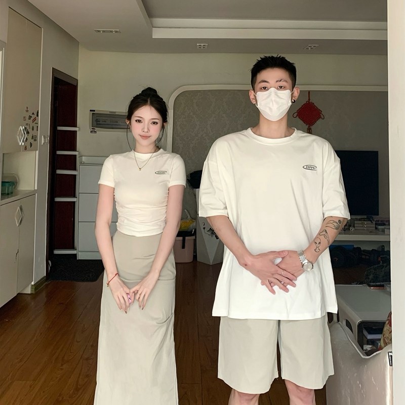 情侣装夏款美式露肚脐白色正肩t恤辣妹开衩工装S裙两件套一衣一裙