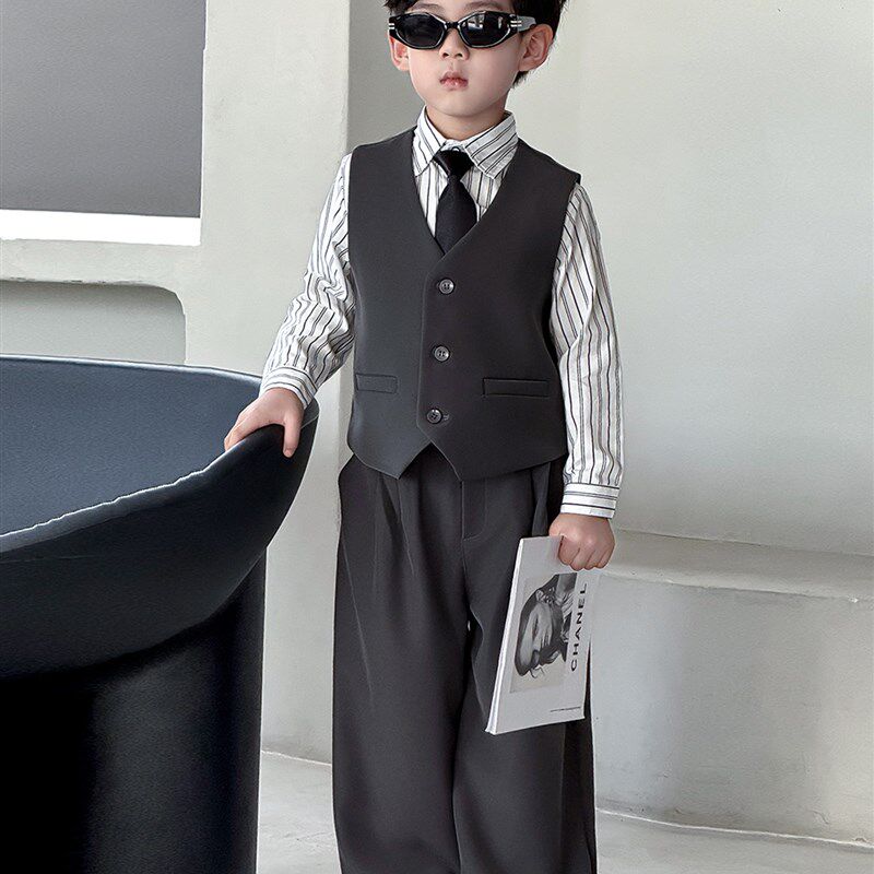 高级感男童礼服2025春秋新款儿童生日西服帅气花童小主持人演出服