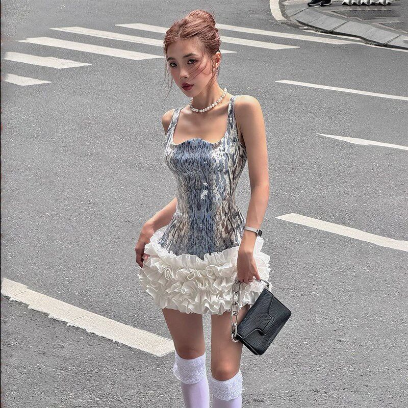 怪诞女孩 甜辣风气质扎染亮片吊带连衣裙女 高腰拼接蛋糕蓬蓬短裙