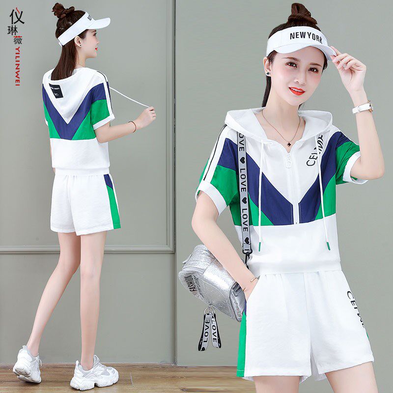 短袖运动套装女夏季薄款2025年新款休闲拼色连帽衫阔腿短裤两件套