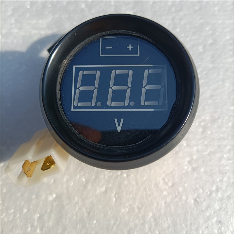 柴油汽油车电瓶电压表圆形表头直流24v12v车用数显电压升降指示表