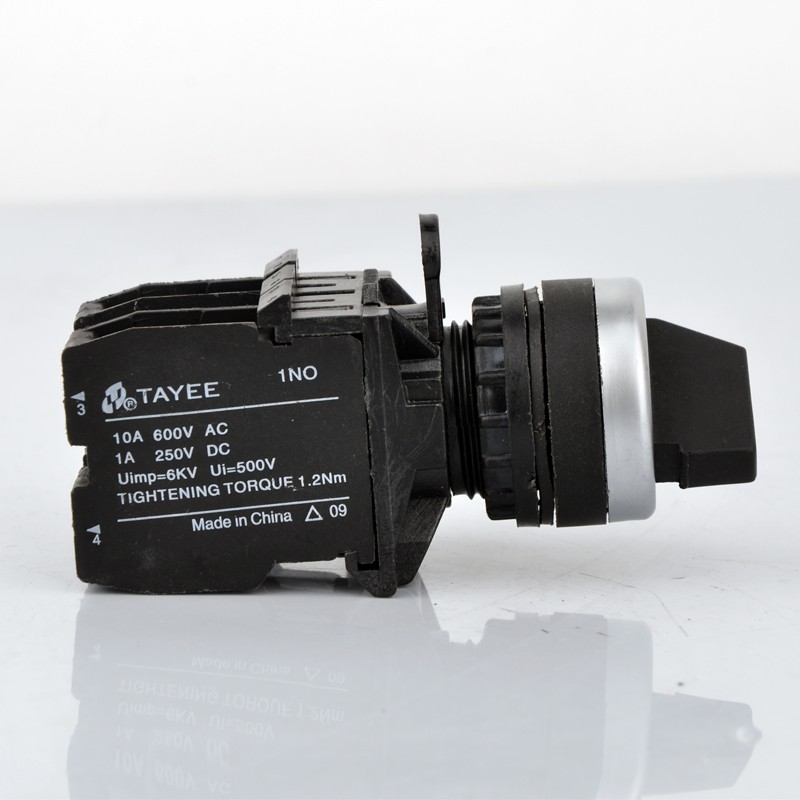 LA42X2-11二档2位自锁按钮转换旋钮短柄开关1开1闭黑色22mm