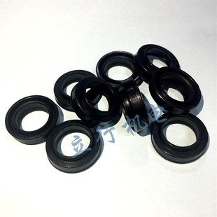 26.8 22.5 3.5 11.5 密封圈 进口丁晴气缸DOP防尘圈