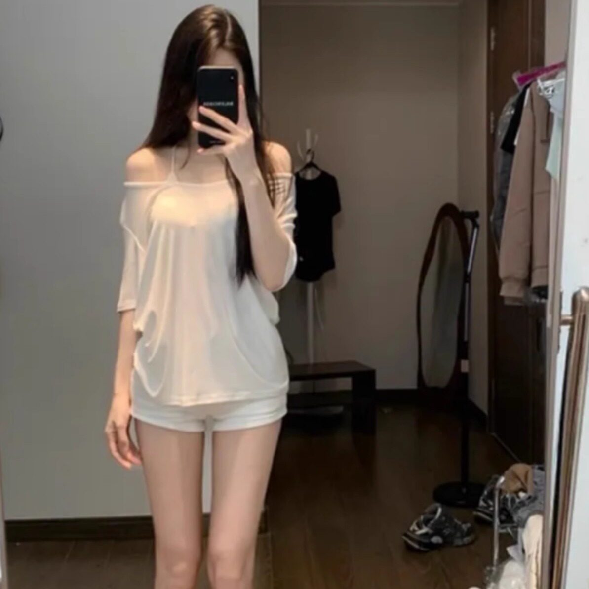 裸睡质感上衣短袖家居服V领T恤女显瘦白色宽松夏季韩版露肩休闲