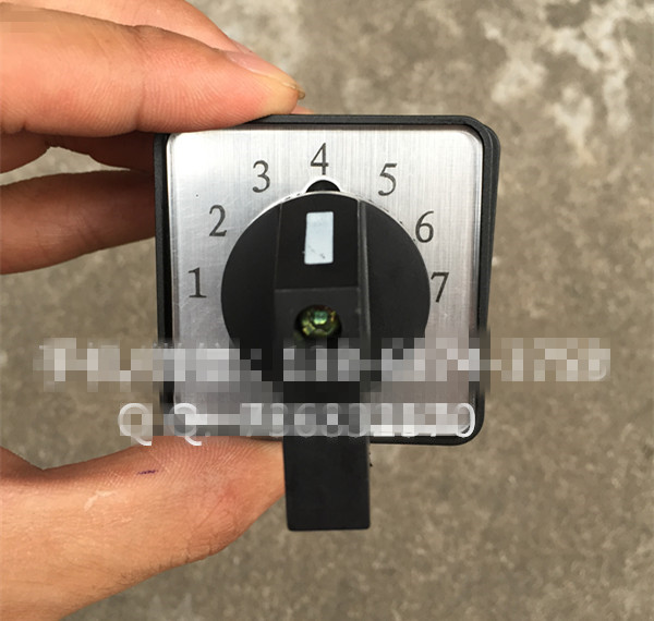 4节 7档位 万能转换开关 LW39-16B-3JD-1X7/4