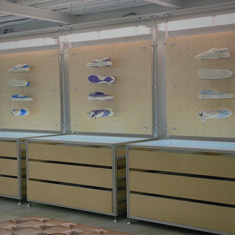 定制鞋店发光洞洞板展示抽屉柜鞋C子收纳架装修装饰鞋架墙面挂架