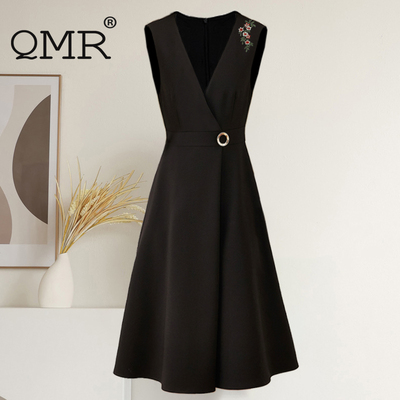 法式马甲连衣裙女2024春秋装新款长款气质修身马夹西装裙子7576-3