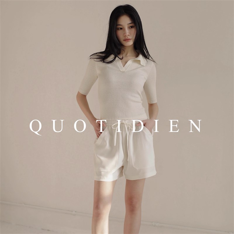 QUOTIDIEN丨丝光感醋酸抗皱白色抽绳休闲短裤