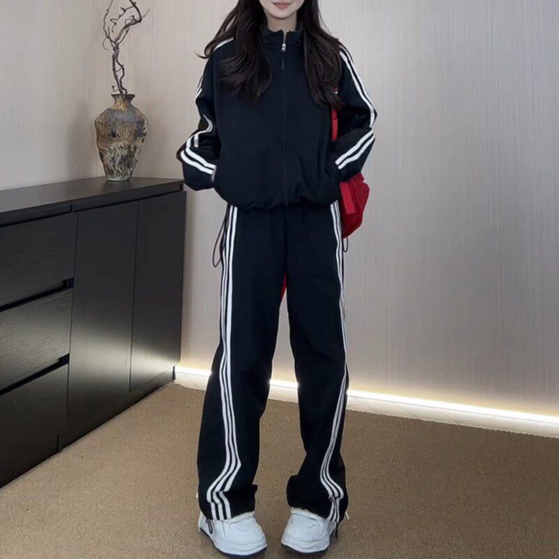 气质炸街运动套装女装2025秋季新款日常搭配冲锋衣外套长裤两件套