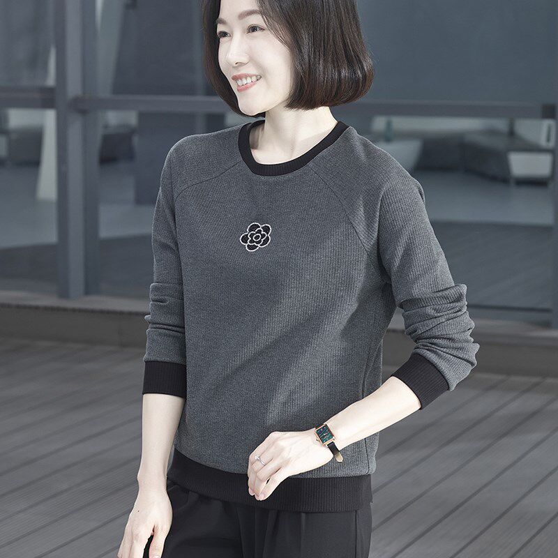 纯棉女士秋衣外穿新款2024年圆领宽松内搭打底衫长袖T恤小衫上衣