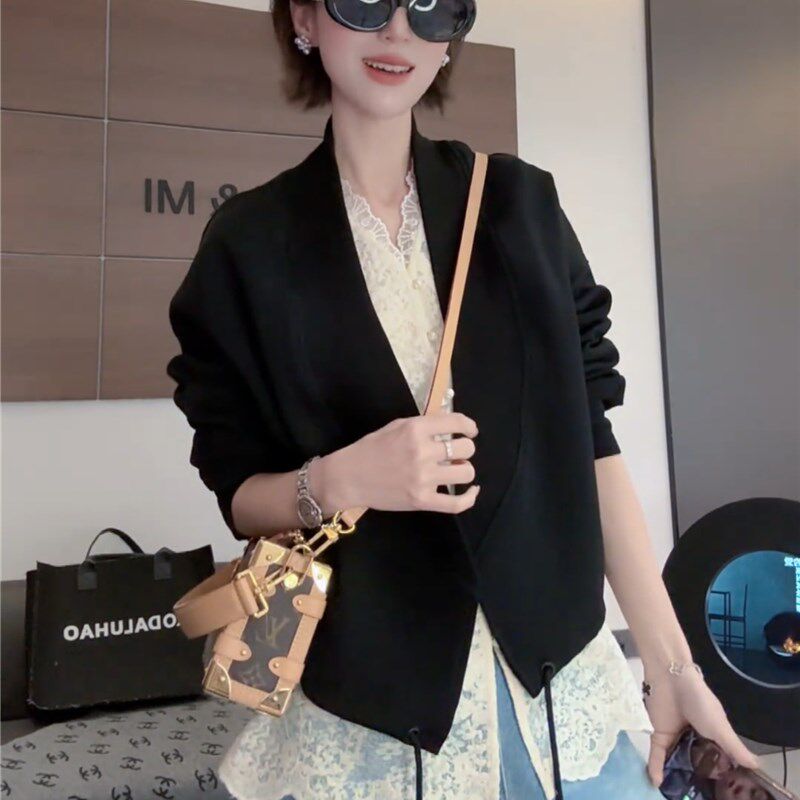 2025春季新款外套女短款宽松V领慵懒风高级感小个子法式上衣开衫