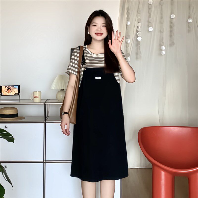 微胖的喵喵 大码女装mm夏季巨显瘦遮肚短袖T恤牛仔背带裙两件套装