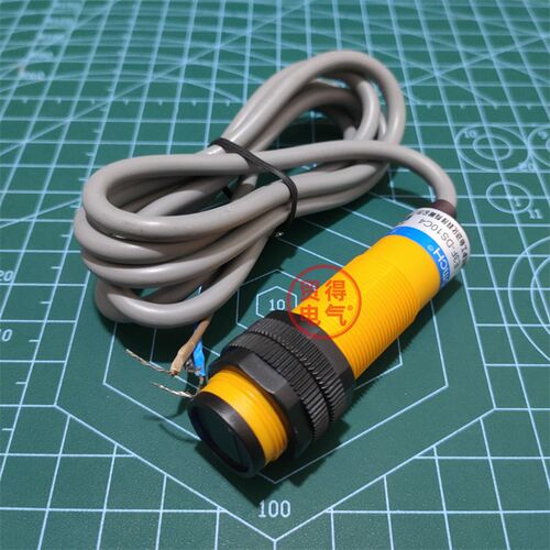 E3F-DS10C4沪工OMCH光电开关接近红外线感应传感器B2 Y1 P1 P2 Y2