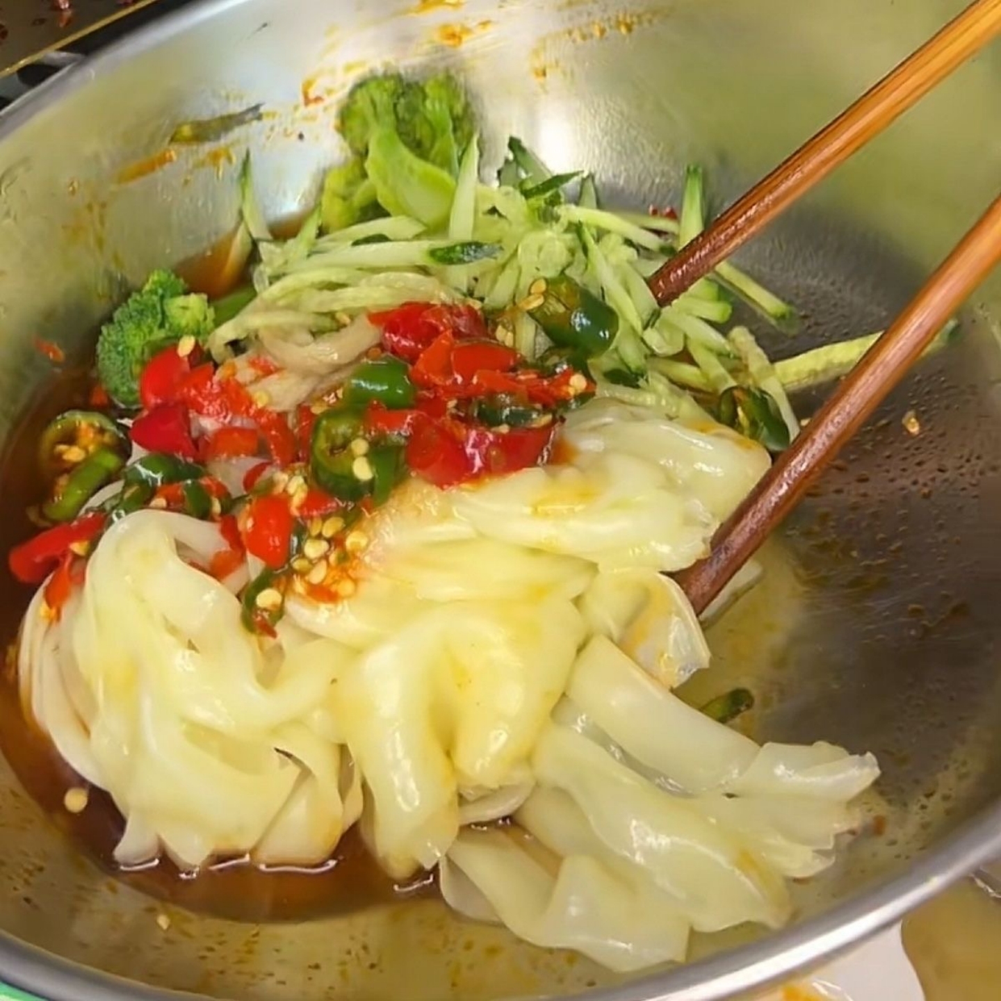 正宗马华魏家陕西凉皮开袋即食西安手工凉皮