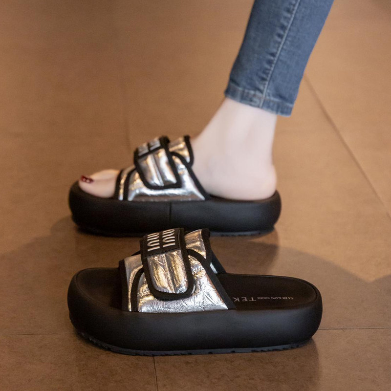 凉拖鞋女夏外穿2024新款高级感配裙子厚底沙滩凉鞋法式超火一字拖