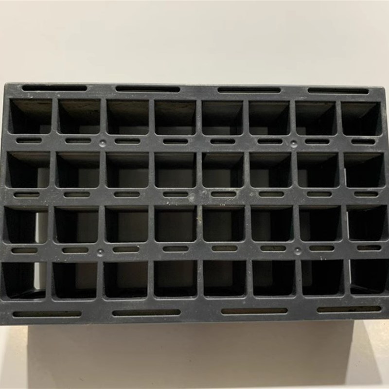 蟋蟀用具 三尾格子 塑料壳 青砖 母蛐蛐 虫具用品 32格 配件