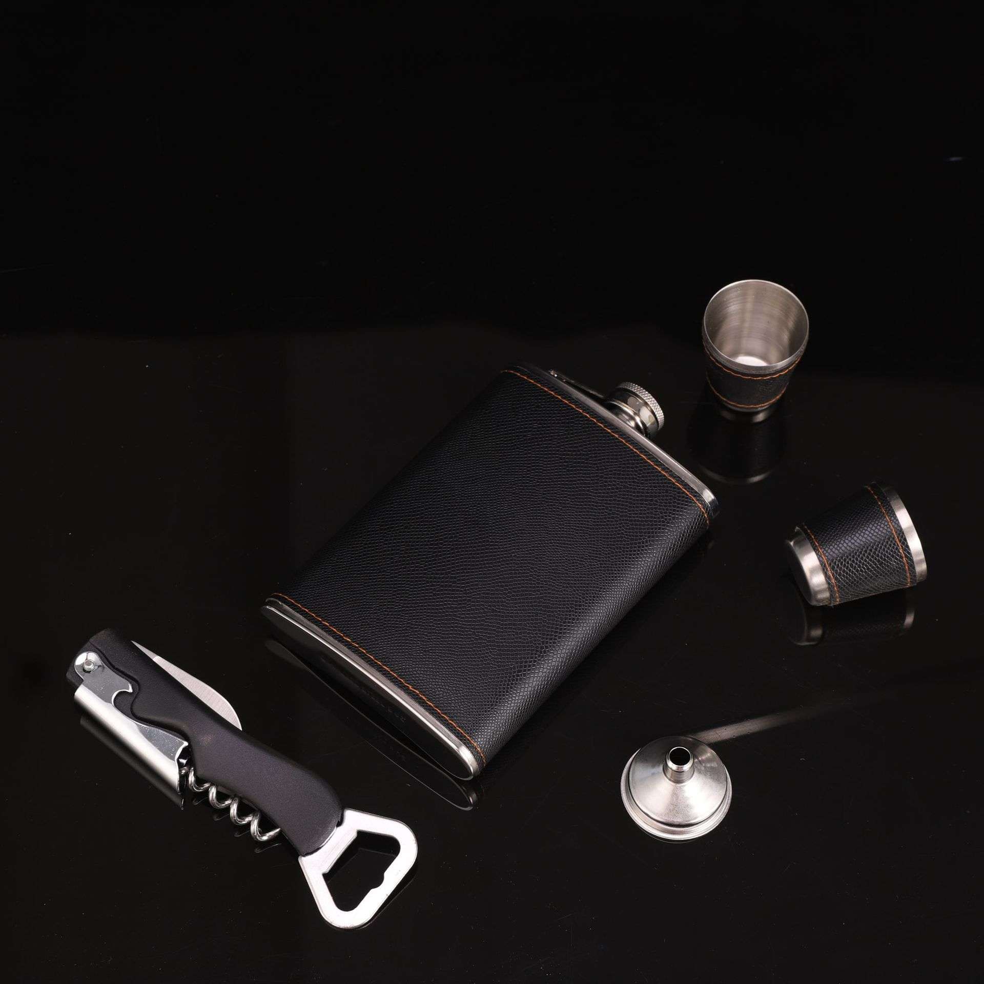 厂家供应不锈钢酒具套装户外便携式30ml小酒杯8盎司酒壶组合套装