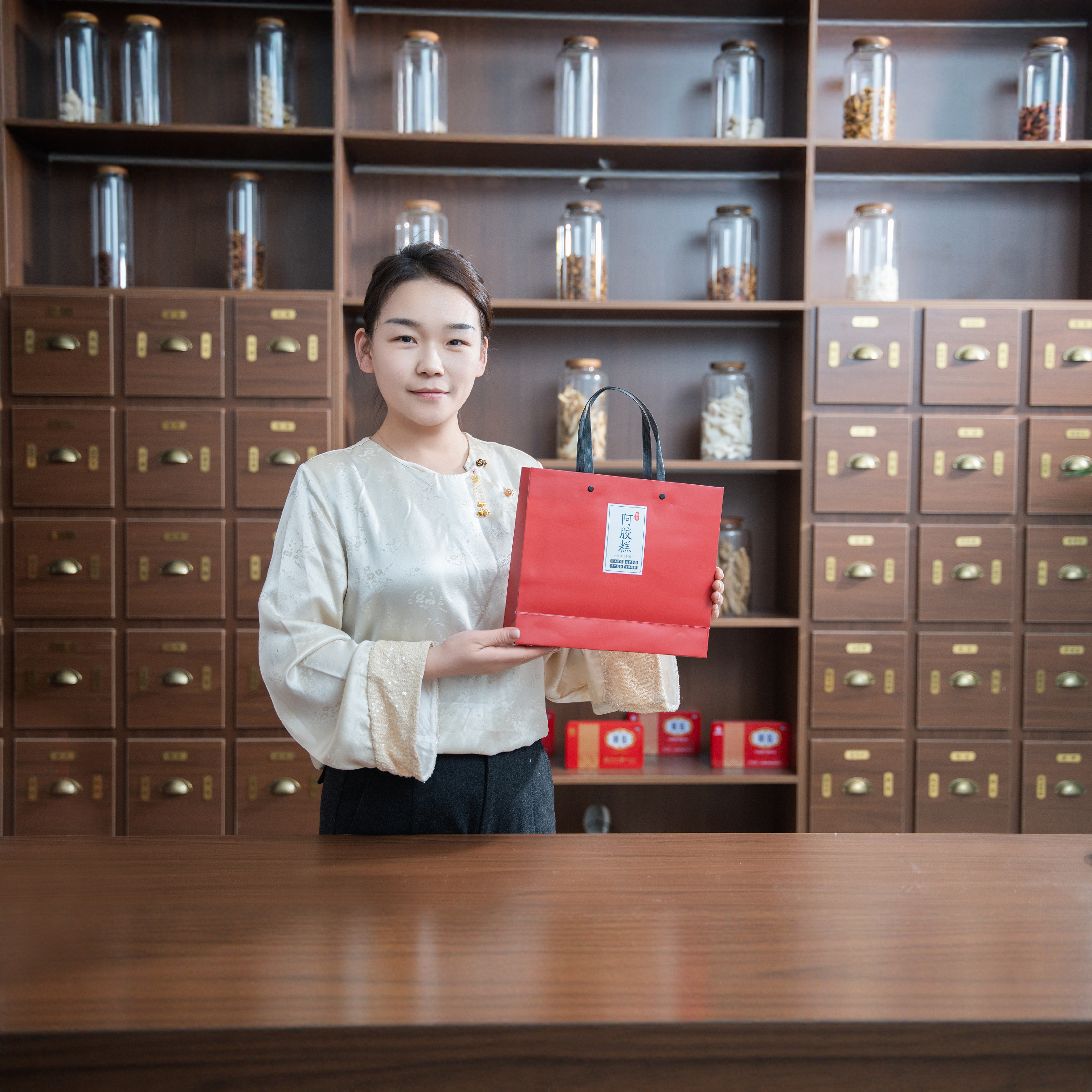 阿胶糕东阿正品节日高端礼盒即食