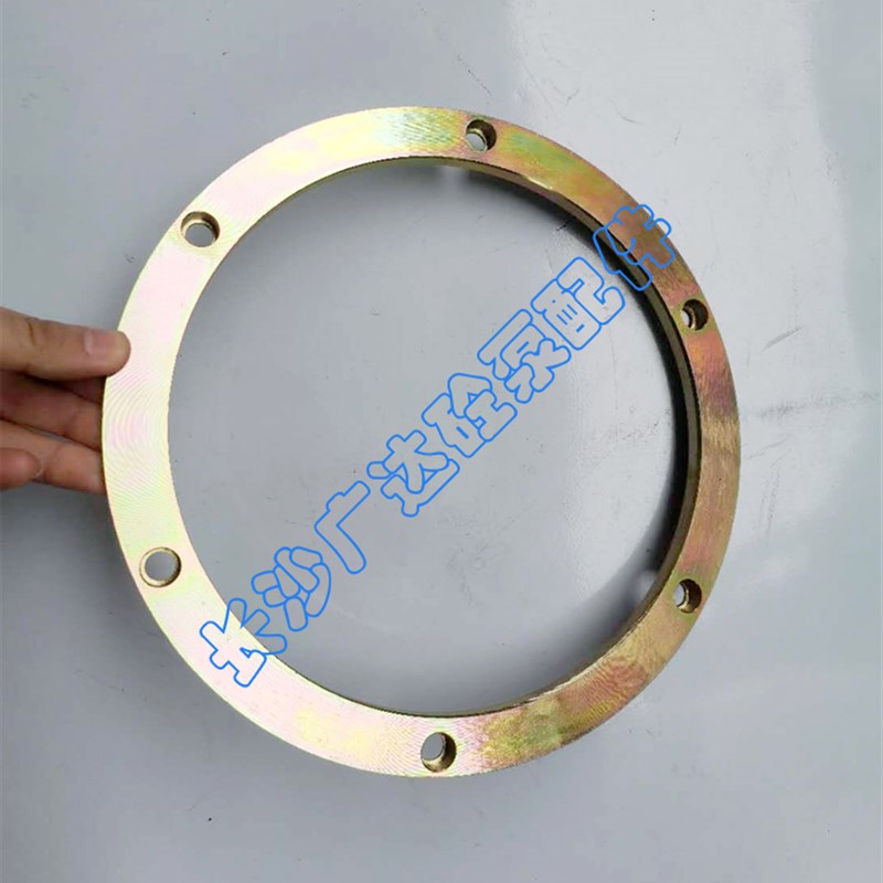 三一泵车大端轴承座压环