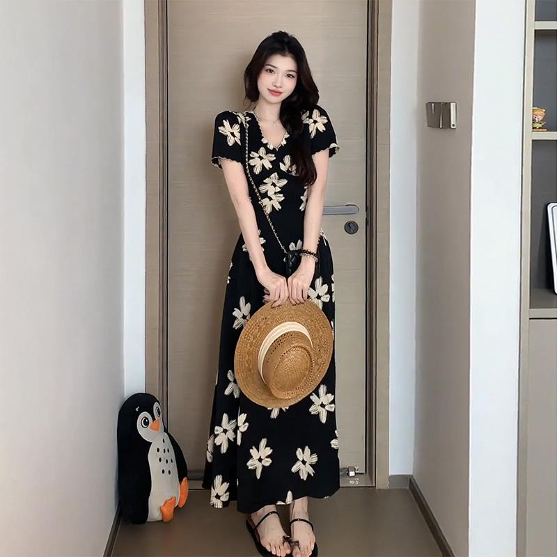 大尺码胖mm法式V领碎花黑色洋装女夏季新款收腰显瘦短袖a字长裙子
