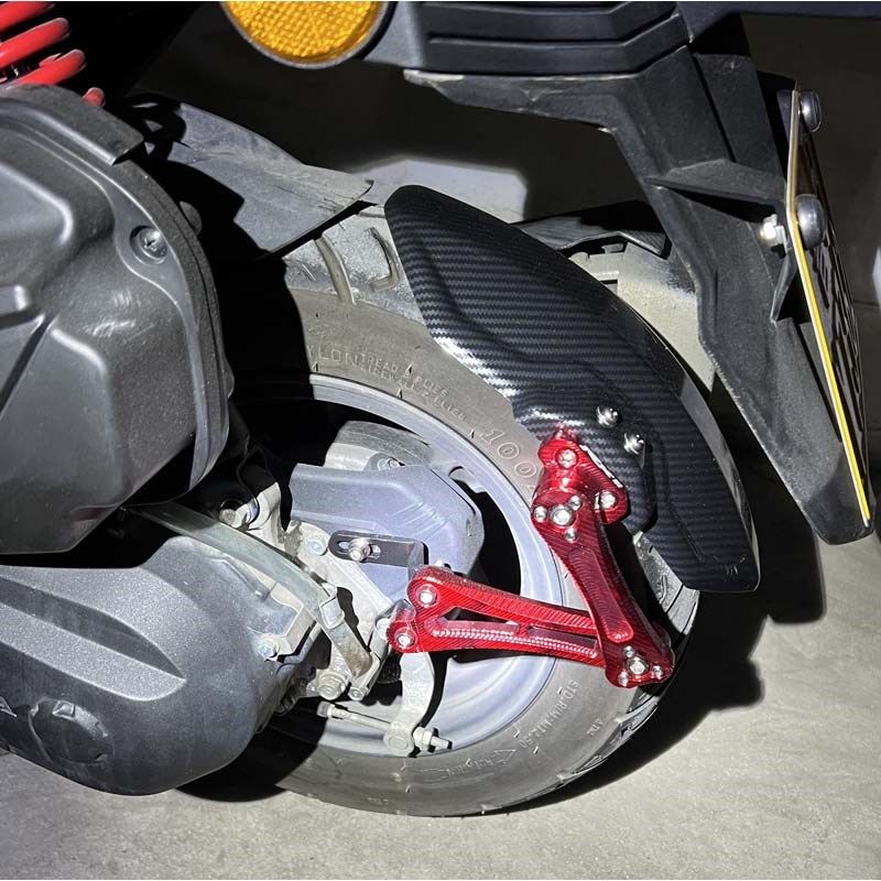 适用本田Lead125改装后挡泥板立德125挡沙板挡水泥瓦后沙盾配件