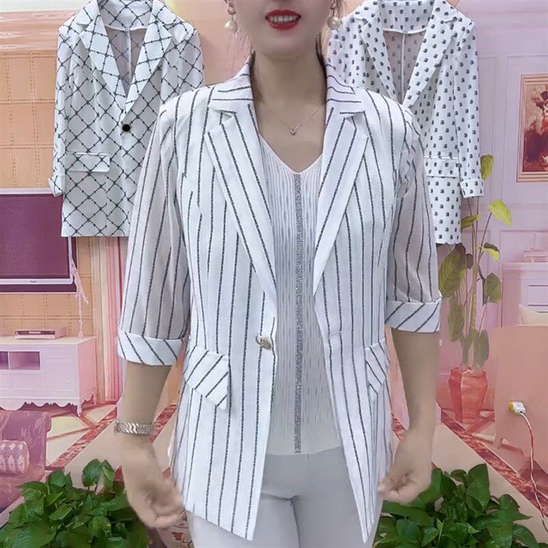 条纹西装外套女新款韩版气质休闲七分袖小个子西服白色薄款外套夏