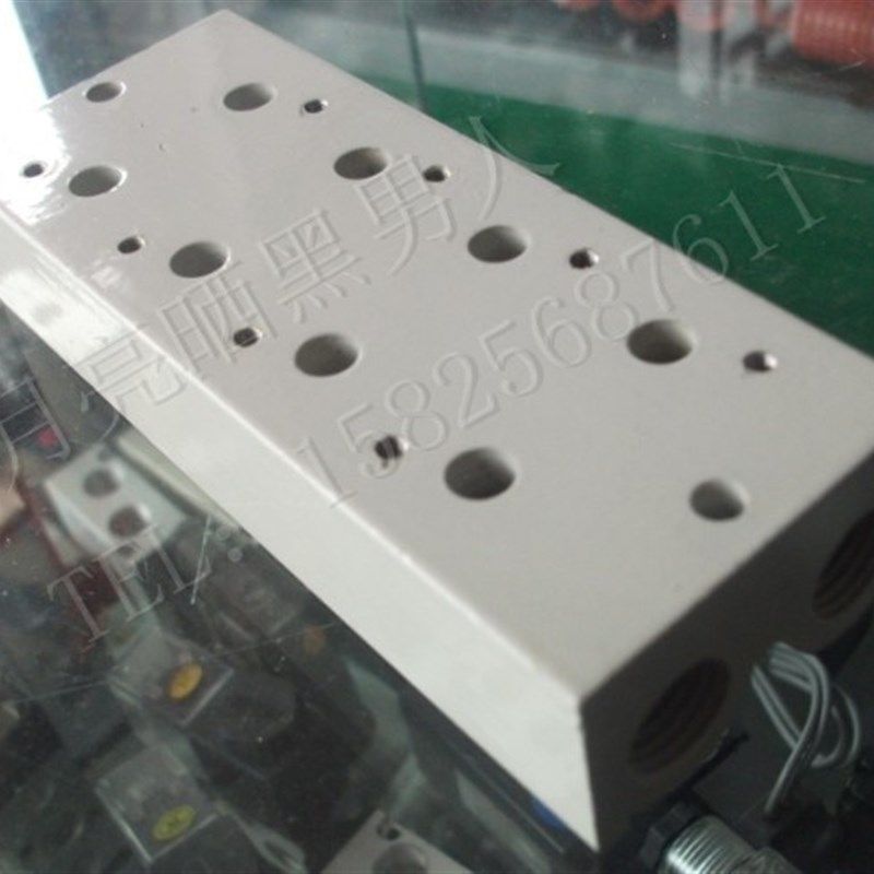 电磁阀底座3V210系列 8联 汇流板 阀座 200M型 3V210-8F.,厨房电器,商用制热电器配件,淘宝优惠券,粉丝福利购,淘宝优惠卷