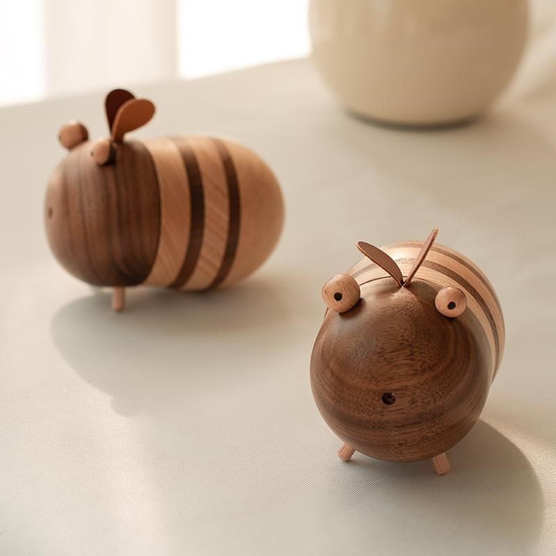 黑胡桃实c木蜜蜂牙签盒家用个性创意牙签筒餐厅客厅可爱牙签罐