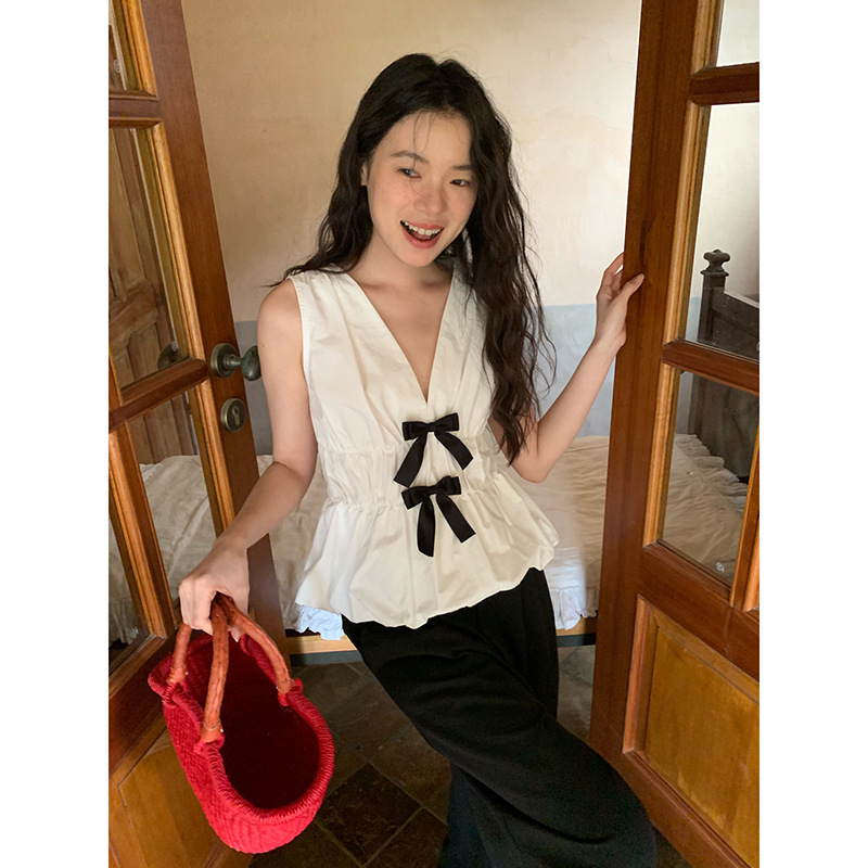 诠释美 NEWOPEN 25夏法式可爱蝴蝶结减龄收腰v领无袖上衣女S5335