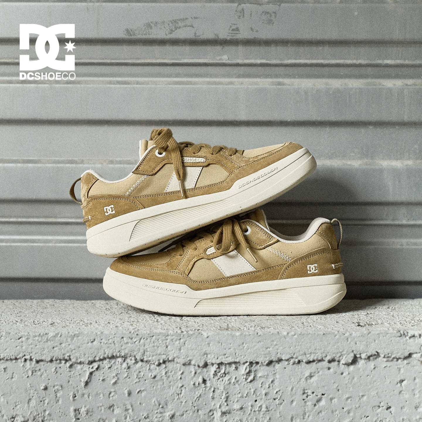 DCSHOES男鞋2026春秋新款潮牌运动休闲鞋舒适厚底增高纯色运动鞋